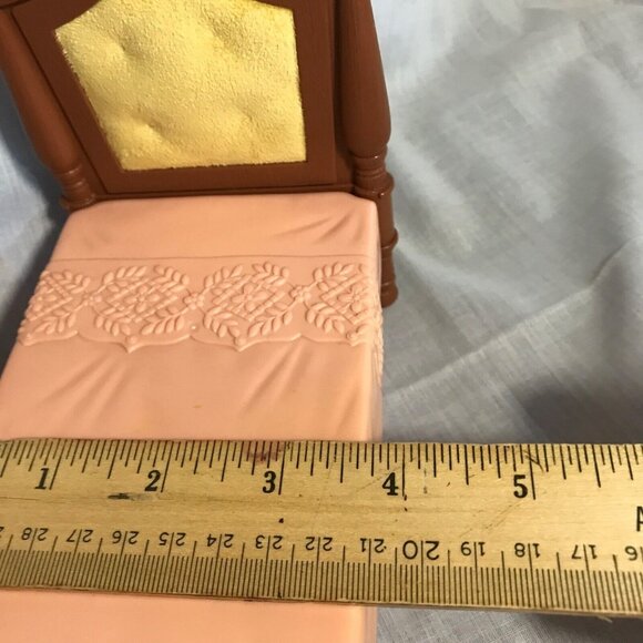 Fisher Price Loving Family Bed Dollhouse Double Poster Parents Bedroom Pink - Picture 10 of 12